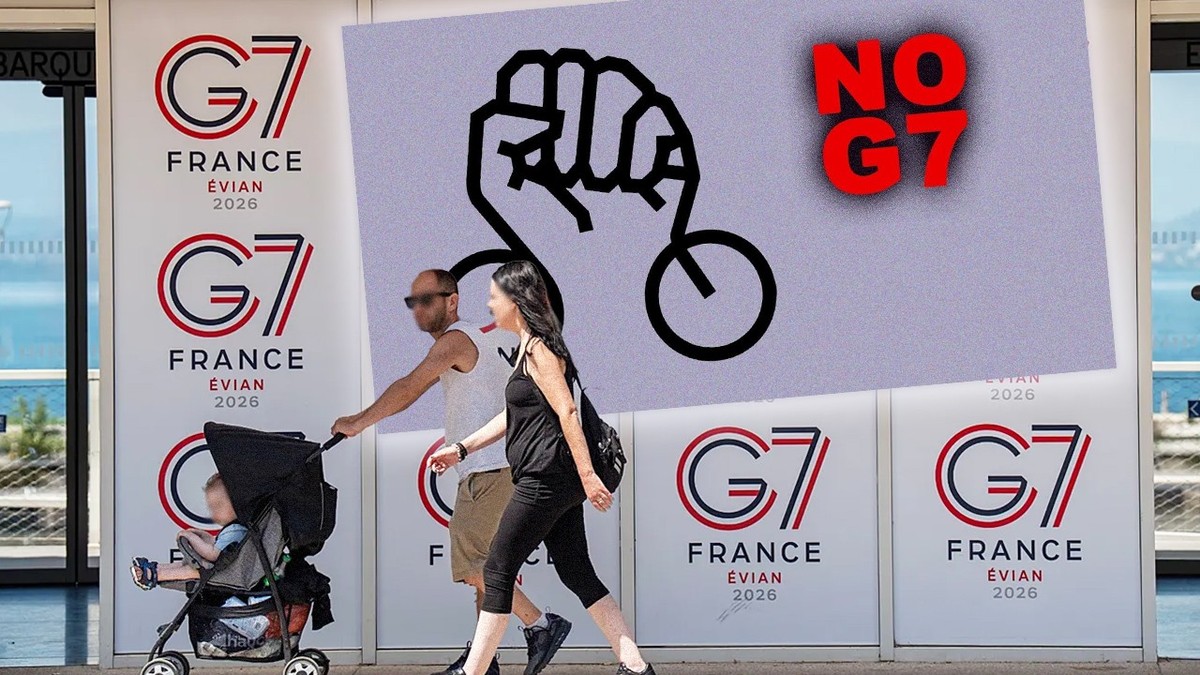 Photo-montage de watson avec le visuel de Critical Mass incrusté dans un décors avec la signalétique du G7