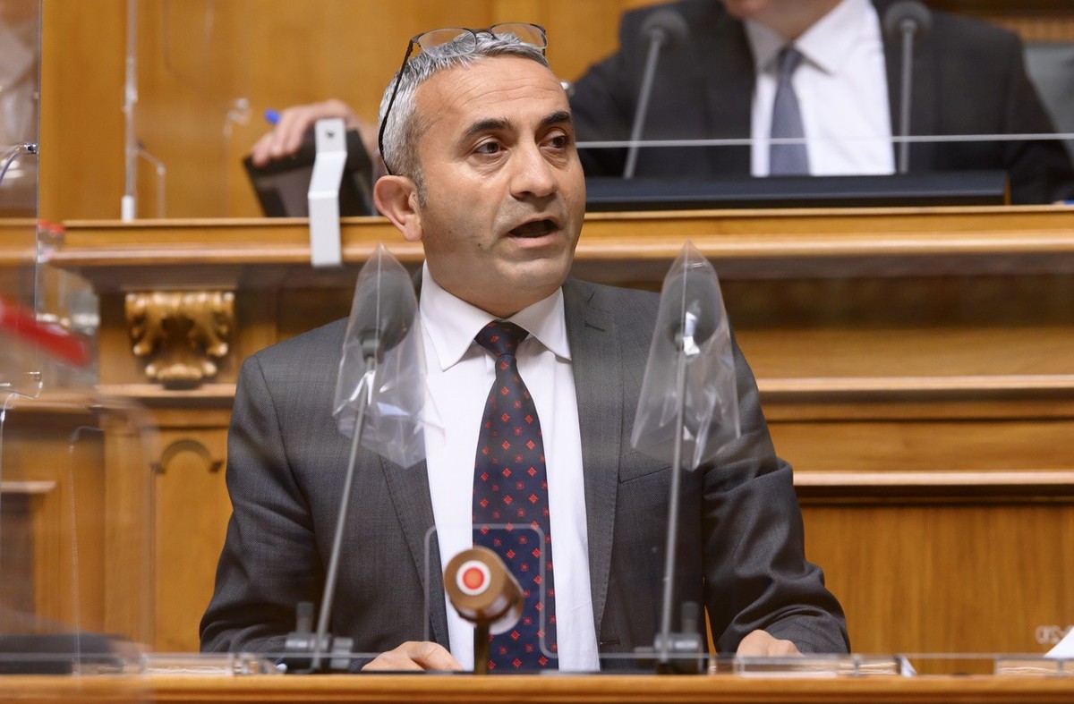 Mustafa Atici, SP-BS, spricht waehrend der Herbstsession der Eidgenoessischen Raete, am Donnerstag, 30. September 2021 im Nationalrat in Bern. (KEYSTONE/Anthony Anex)