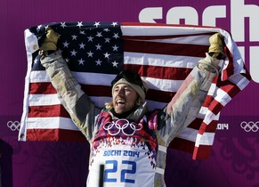 Der Amerikaner Kotsenburg feiert die erste Goldmedaille im Slopestyle.