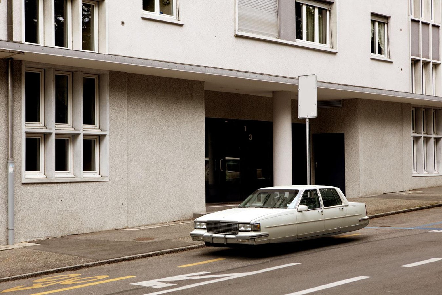 renaud marion digitalkünstler autos schweben retro design kunst http://renaud-marion.squarespace.com/air-drive