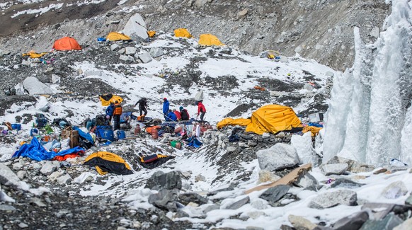 Das zerstörte Basislager am Mount Everest nach dem Erdbeben.