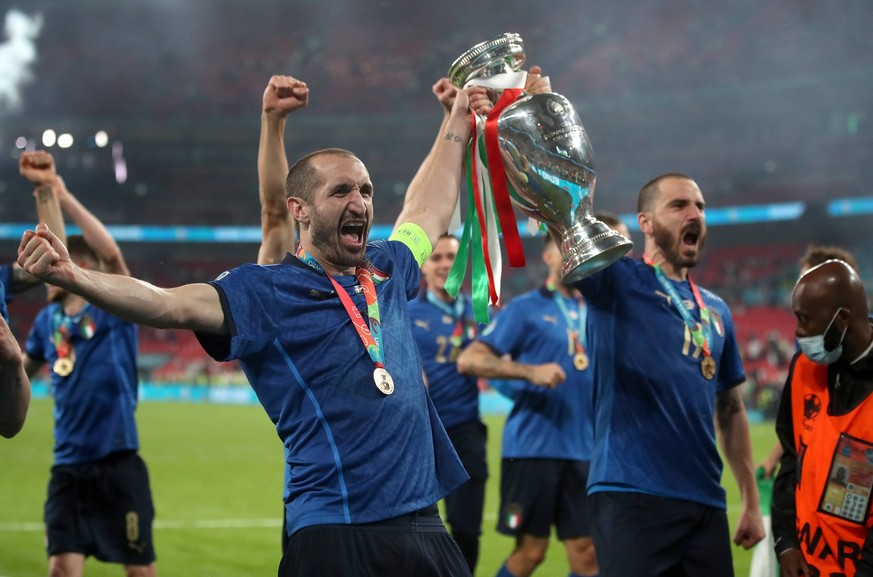 Leonardo Bonucci File Photo File photo dated 11-07-2021 of Italy s Giorgio Chiellini and Leonardo Bonucci carry the trophy. Former Italy and Juventus defender Leonardo Bonucci has called time on his g ...