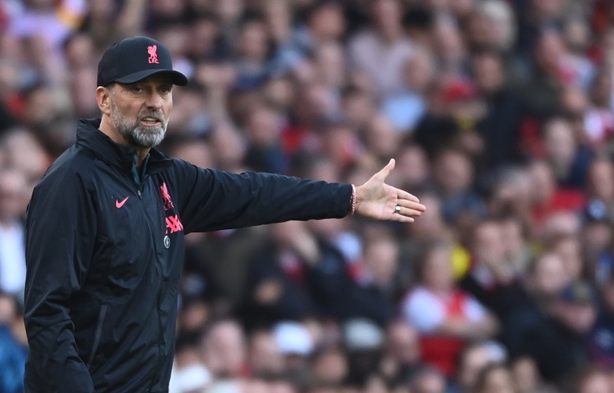 epa10233061 Liverpool&#039;s manager Juergen Klopp reacts during the English Premier League soccer match between Arsenal FC and Liverpool FC in London, Britain, 09 October 2022. EPA/ANDY RAIN EDITORIA ...