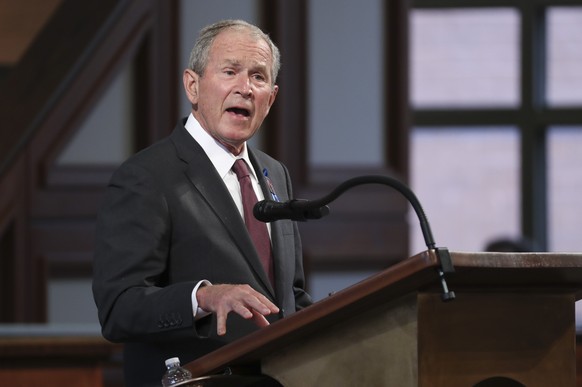 George W. Bush, der letzte noch lebende Ex-Präsident der Republikaner, lehnt Trump ab.