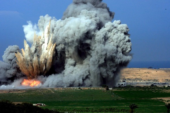 Israelischer Luftangriff auf den Gazastreifen (03.01.2009).