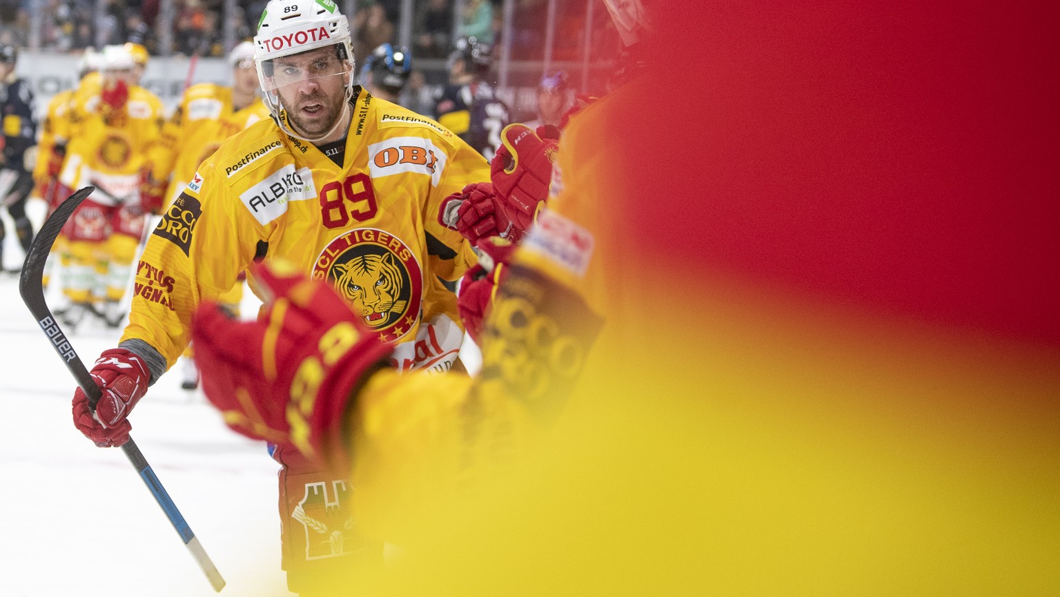 Tigers Chris DiDomenico, jubelt nach dem 1:0, waehrend des Meisterschaftsspiels der National League, zwischen dem HC Fribourg-Gotteron und den SCL Tigers, am Sonntag, 5. Januar 2020, in der BCF Arena  ...