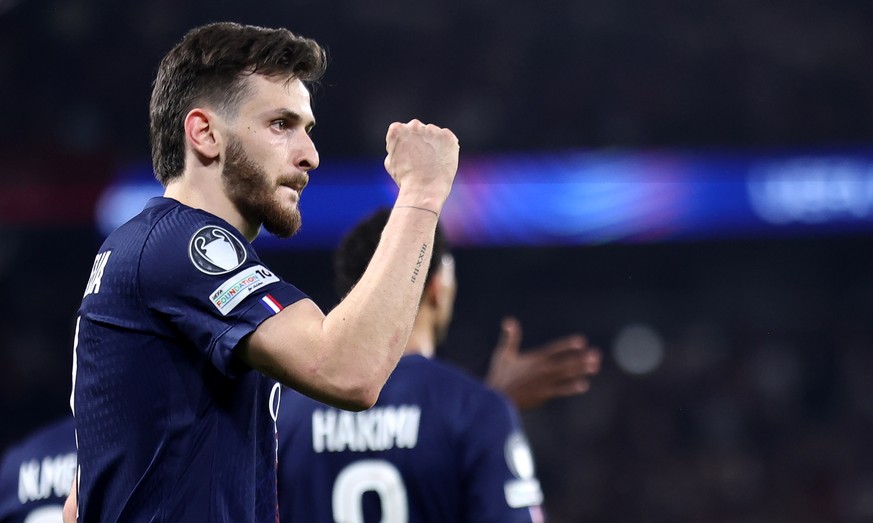 epa12876240 Khvicha Kvaratskhelia of PSG celebrates after scoring his team's second goal during the UEFA Champions League quarter-finals, 1st leg match between Paris Saint-Germain FC and Liverpoo ...