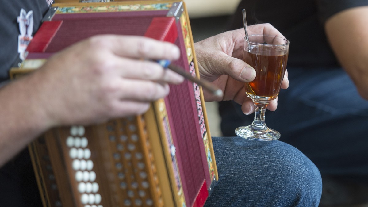Luzerner-Klub-zertifiziert-erstmals-Kafi-Luz-Sommeliers