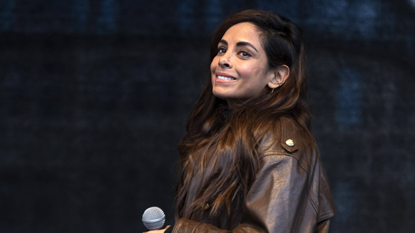 Collien Fernandes bei der Demonstration gegen sexualisierte Gewalt unter dem Motto Es reicht! Die Scham muss die Seite wechseln. auf dem Rathausmarkt. Hamburg, 26.03.2026 *** Collien Fernandes at the  ...