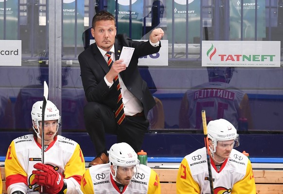 6641197 02.09.2021 Jokerit s head coach Lauri Marjamaki coordinates players during the Kontinental Hockey League Ice hockey, Eishockey match between Ak Bars Kazan and Jokerit Helsinki, in Kazan, Russi ...