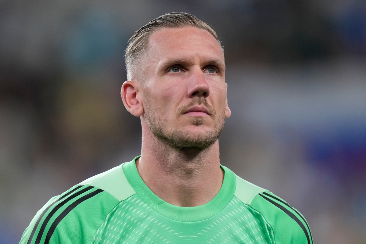 FILE - Sweden's goalkeeper Robin Olsen lines up ahead of the World Cup qualifying soccer match between Slovenia and Sweden at the Stozice stadium in Ljubljana, Slovenia, on Sept. 6, 2025. (AP Pho ...