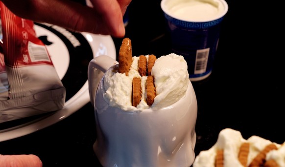 Viral 2 Ingredient Japanese Tiktok Cheesecake