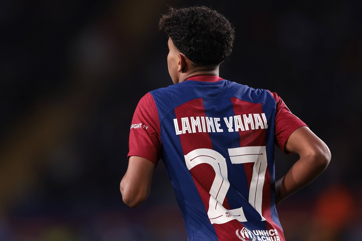 Barcelona, Spain, 12th March 2024. Lamine Yamal of FC Barcelona, Barca during the UEFA Champions League match at Estadi Olimpic Lluis Companys, Barcelona. Picture credit should read: Jonathan Moscrop  ...