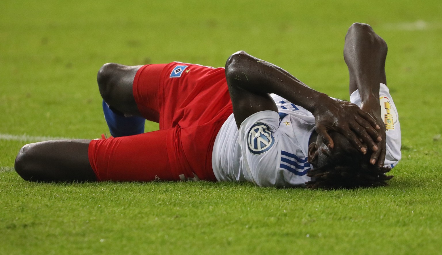 epa07345981 Hamburg&#039;s Bakery Jatta during the German DFB Cup third round soccer match between HSV Hamburg and 1. FC Nuremberg in Hamburg, Germany, 05 February 2019. 

(ATTENTION: The DFB prohib ...