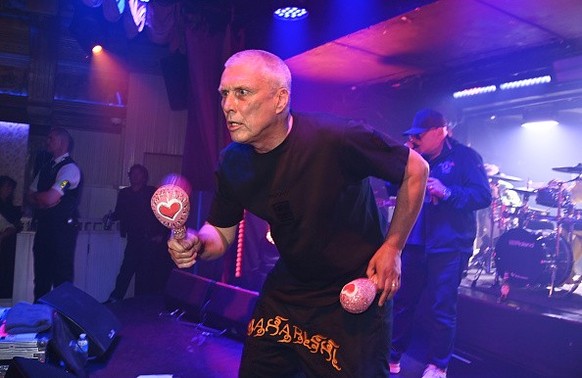 LONDON, ENGLAND - JUNE 05: Bez and Shaun Ryder of &#039;Manta Of The Cosmos&#039; perform at The Box on June 5, 2023 in London, England. (Photo by Dave Benett/Getty Images)