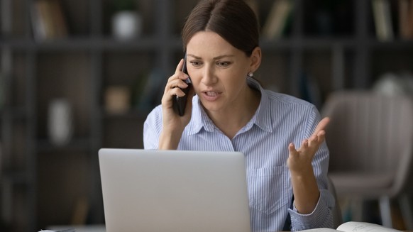 Frau Telefon krankenkasse