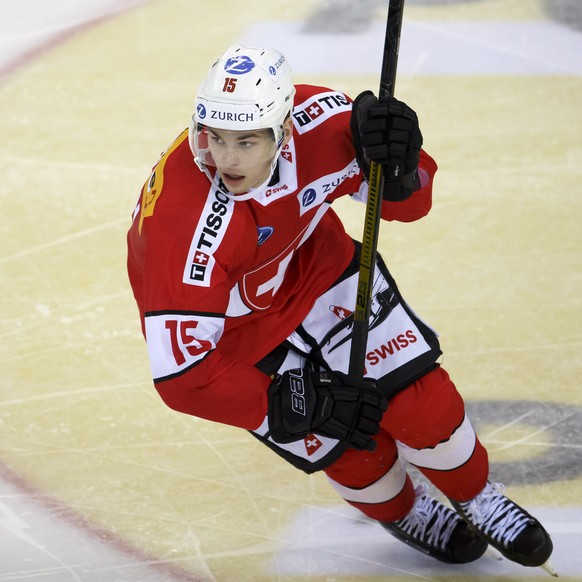 ARCHIV -- ZUM START DER EISHOCKEY WM AM FREITAG, 10. MAI 2019, STELLEN WIR IHNEN FOLGENDES BILDMATERIAL ZUR VERFUEGUNG Switzerland's forward Gregory Hofmann skates, during a friendly internatio ...