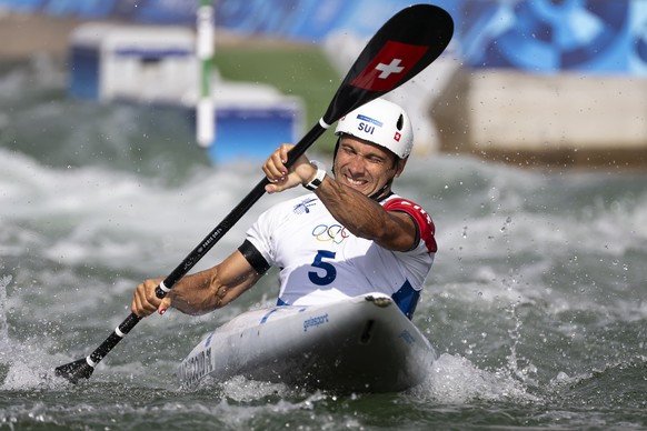 Martin Dougoud of Switzerland competes during the men&#039;s canoe slalom final at the 2024 Paris Summer Olympics, at the Nautical St - Whitewater Stadium, in Vaires-sur-Marne, France, Thursday, Augus ...