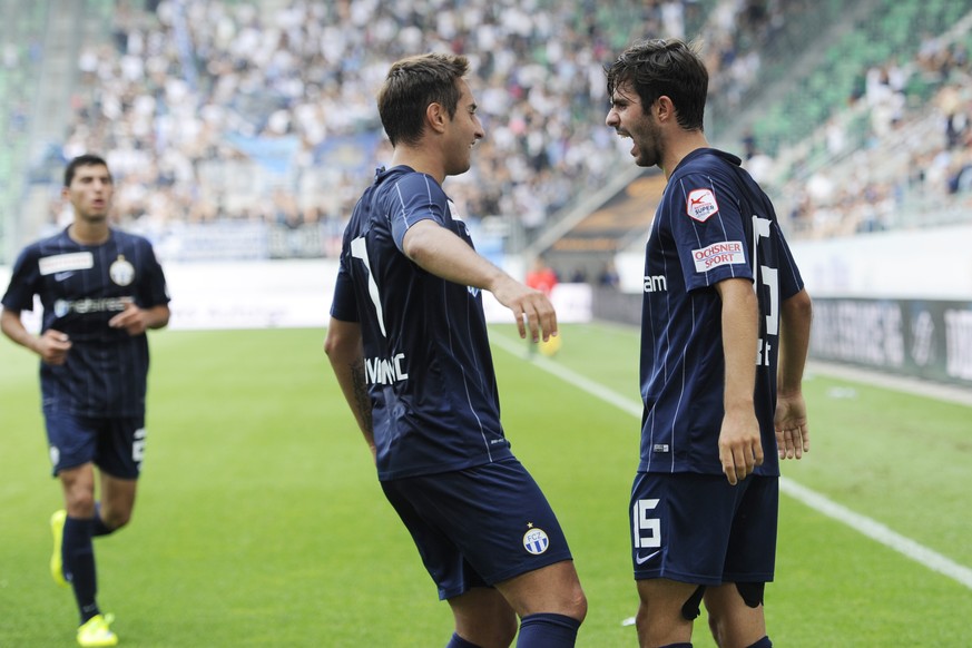 Trotz verschossenem Elfmeter: Der FCZ feiert in St. Gallen den ersten Saisonsieg.