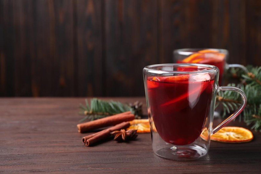 glühwein mulled wine winter weihnachten trinken alkohol