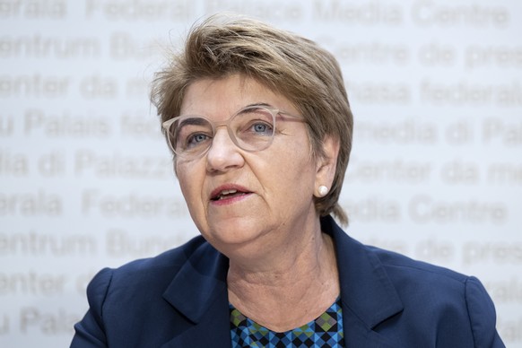 Bundesraetin Viola Amherd spricht an einer Medienkonferenz zum aktuellen Stand von Top- und Schluesselprojekten im VBS, am Freitag, 31. Januar 2025, in Bern. (KEYSTONE/Peter Schneider)