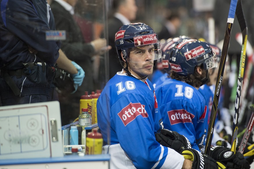 Zug&#039;s Raphael Diaz during the ice hockey Champions League match 1/16 Final between EHC Zug and Eisbaeren Berlin, in Zug, Switzerland, Tuesday, October 11, 2016. (KEYSTONE/Urs Flueeler)