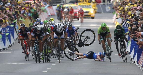 Wieder Pechvogel Talansky: Sturz im Sprint der 7. Etappe zwischen Epernay und Nancy.
