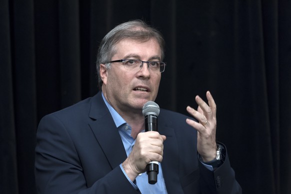 Jean-Michel Cina, Praesident SRG SSR, spricht an einer Podiumsdiskussion zur No Billag-Initiative in Basel am Dienstag, 30. Januar 2018. (KEYSTONE/Georgios Kefalas)