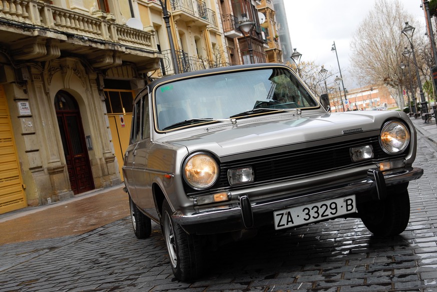 simca 1100 auto kleinwagen frankreich retro 1970s 1960s shutterstock