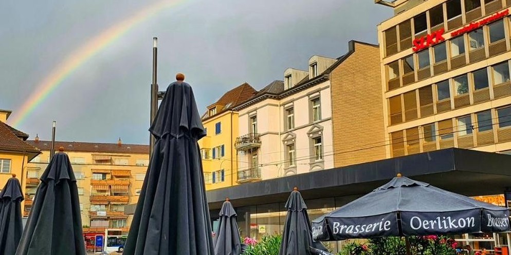 Ab Dezember nicht mehr da: Die Brasserie Oerlikon neben Gleis 1 am Bahnhof Oerlikon.