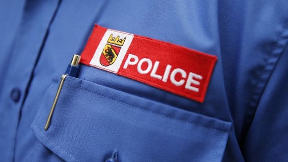 In einem Wohnhaus in Lengnau ist am Mittwoch die Leiche eines Mannes gefunden worden. Die Polizei geht von einem Verbrechen aus.