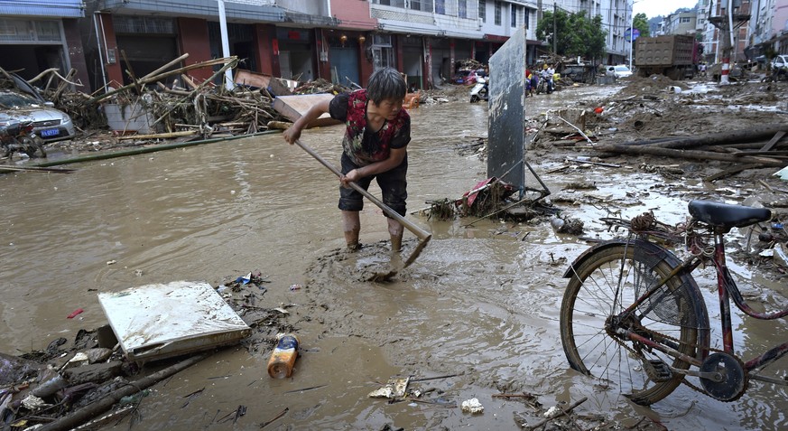 Aufräumarbeiten nach dem Taifun: 73'000 Häuser wurden bei den Unwettern zerstört.&nbsp;