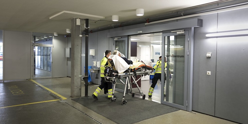 Der Notfall des Inselspitals in Bern ist in der Nacht nun auch für die Behandlung von Personen aus dem Raum Münsingen zuständig.