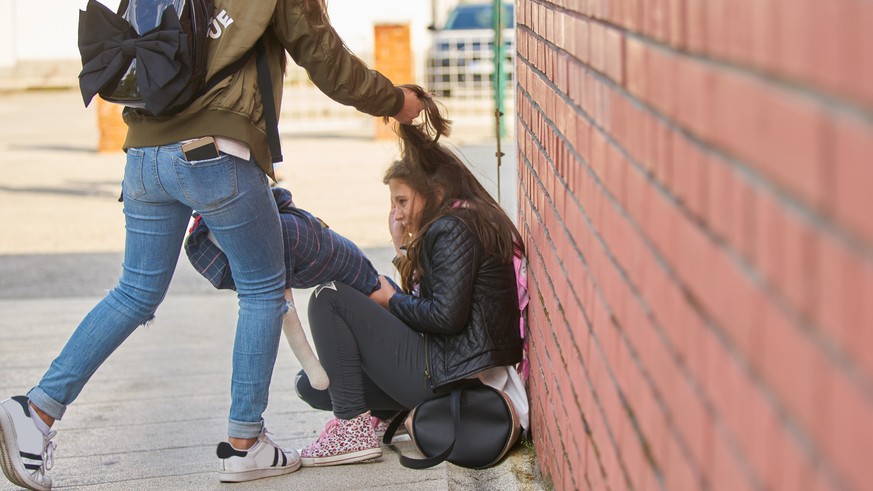 Mobbing, Gewalt, Mädchen, Schule