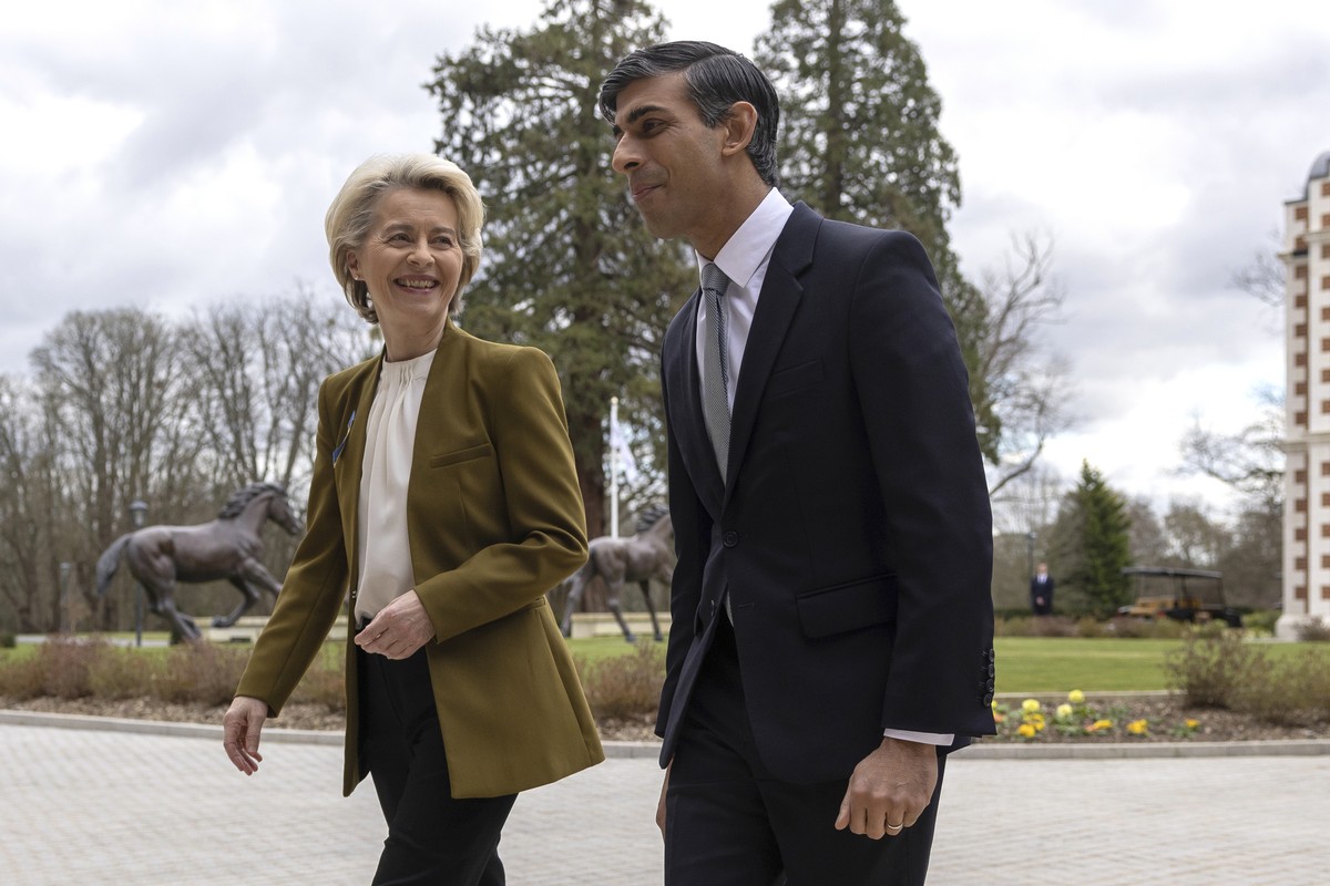Britain's Prime Minister Rishi Sunak, right, greets European Commission President Ursula von der Leyen at the Fairmont Hotel in Windsor, England, Monday Feb. 27, 2023. The U.K. and the European U ...