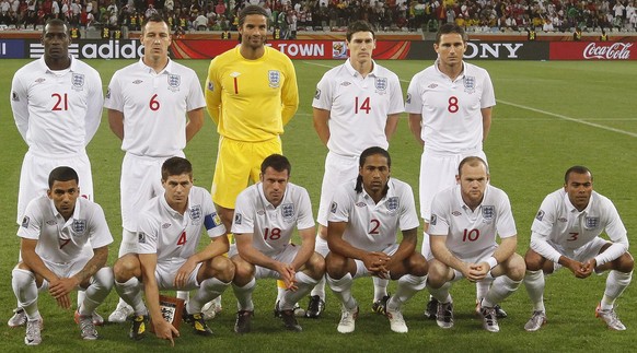 Ob Frank Lampard (ganz rechts stehend) &amp; Co. Freude haben, dass David James ihre Trikots verscherbeln muss?