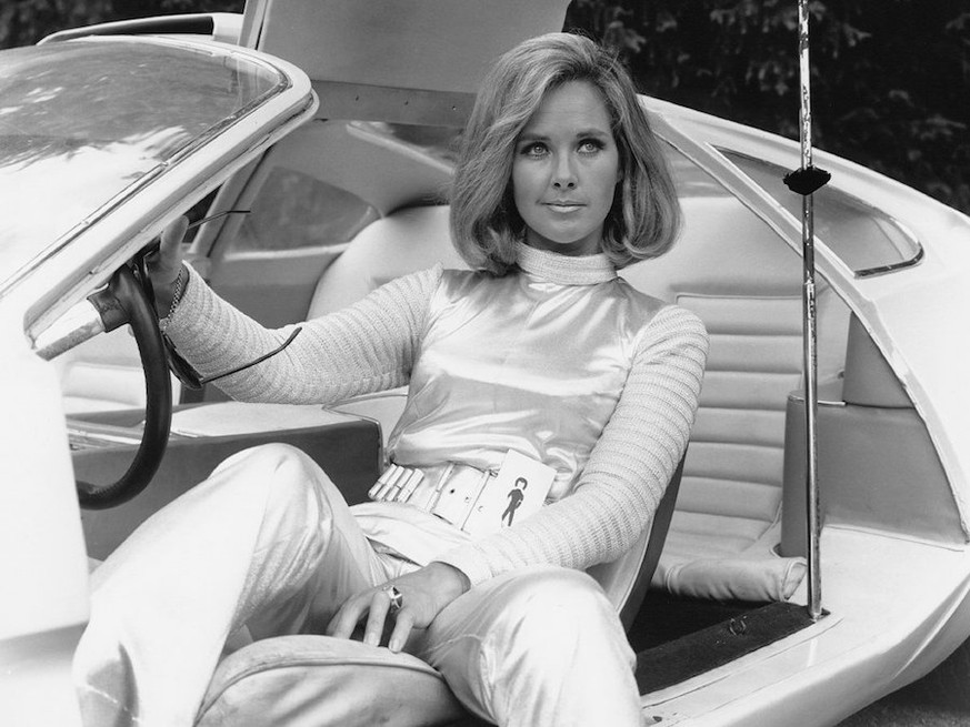 UFO s.h.a.d.o. sci-fi science fiction retro vintage tv 1960s 

https://dangerousminds.net/comments/the_gorgeous_sci-fi_ladies_of_ufo?utm_source=Dangerous+Minds+newsletter&amp;utm_campaign=a9e3a154a0-R ...
