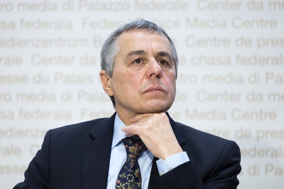 Bundesrat Ignazio Cassis waehrend einer Medienkonferenz zu den Massnahmen zur Unterstuetzung des &quot;Gaza Peace Plan&quot; der Vereinigten Staaten, am Mittwoch, 26. November 2025 in Bern. (KEYSTONE/ ...