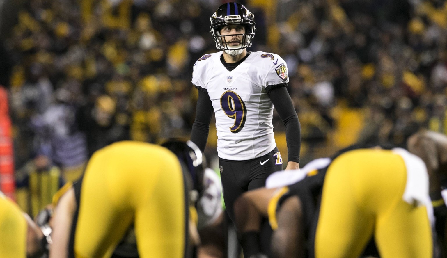IMAGO / Icon Sportswire

PITTSBURGH, PA - DECEMBER 10: Baltimore Ravens Kicker Justin Tucker (9) eyes up a field goal attempt during the game between the Baltimore Ravens and the Pittsburgh Steelers o ...