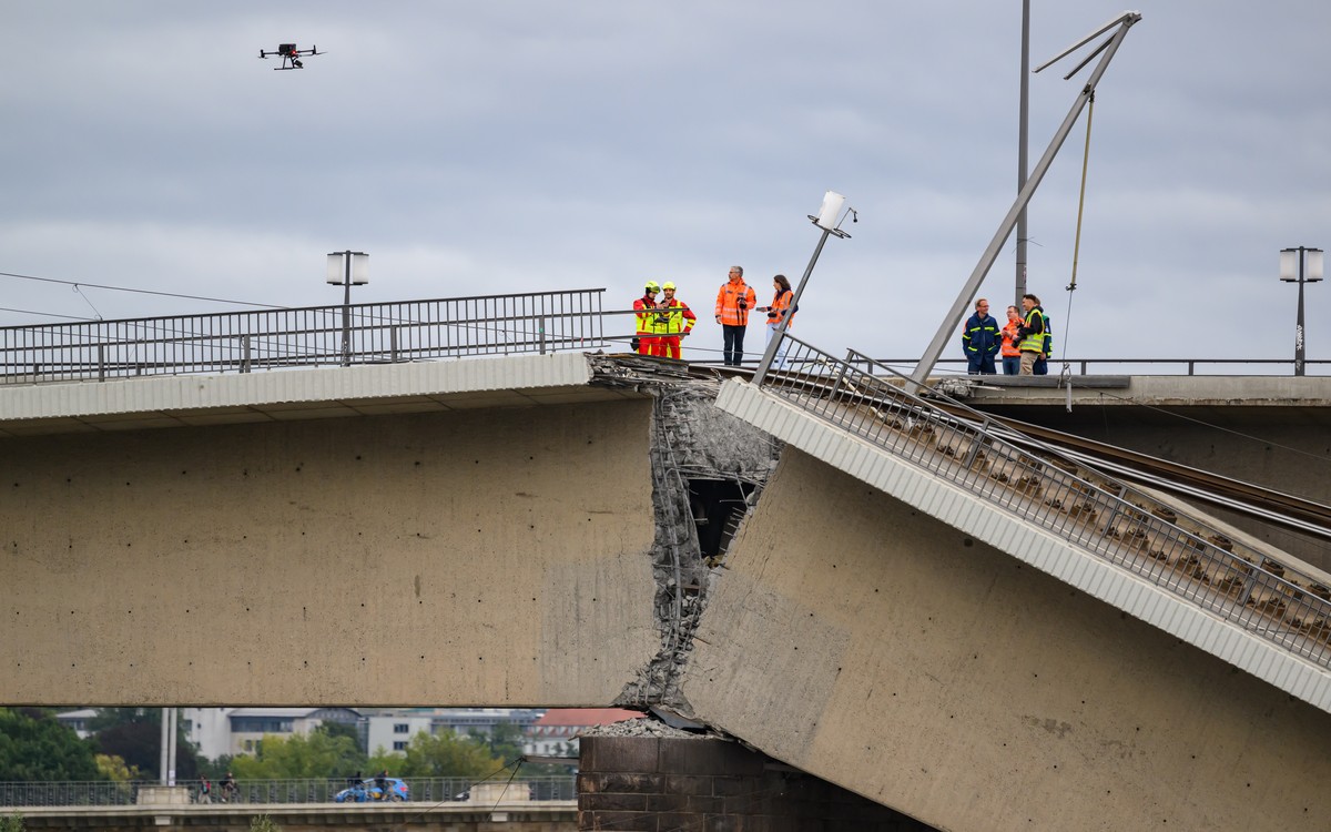 11.09.2024, Sachsen, Dresden: Mit einer Drohne werden die Sch�den an der eingest�rzten Carolabr�cke �berpr�ft. Foto: Robert Michael/dpa +++ dpa-Bildfunk +++