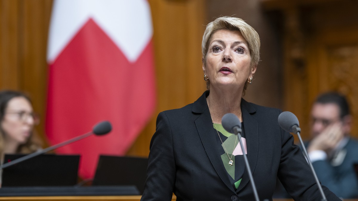 Bundesraetin Karin Keller-Sutter spricht zum Entlastungspaket 27 EP27, an der Fruehjahrssession der Eidgenoessischen Raete, am Dienstag, 3. Maerz 2026 im Nationalrat in Bern. (KEYSTONE/Alessandro dell ...