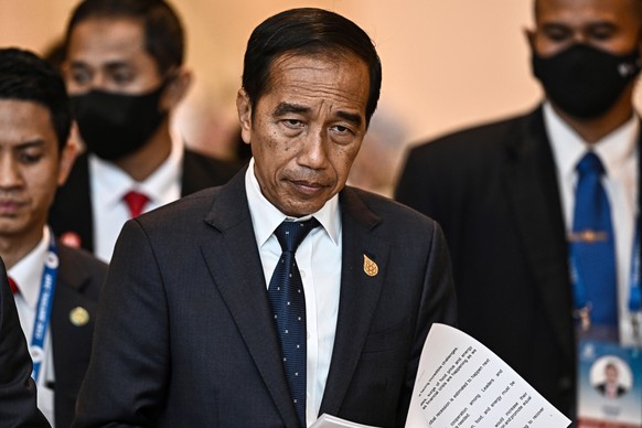 epa10312470 Indonesia's President Joko Widodo arrives to attend the APEC Leaders' Dialogue with ABAC event during the Asia-Pacific Economic Cooperation (APEC) summit in Bangkok, Thailand, 18 November  ...