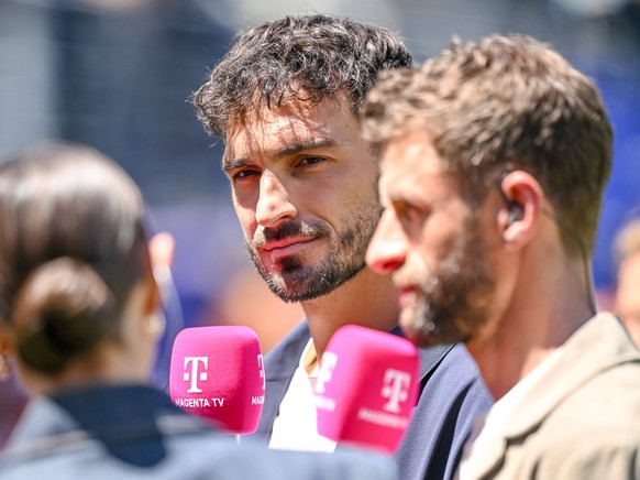 Mats Hummels and Thomas M�ller during the TV interview during the FIFA World Cup, WM, Weltmeisterschaft, Fussball 2026 Group I match between France and Senegal at New York New Jersey Stadium on June 1 ...