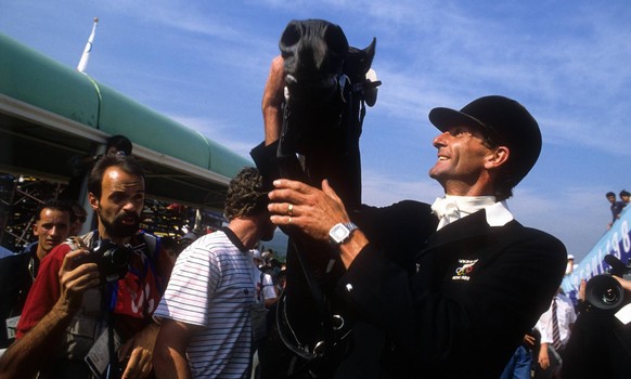 Mark Todd wurde 1984 und 1988 Olympiasieger im Vielseitigkeitsreiten.