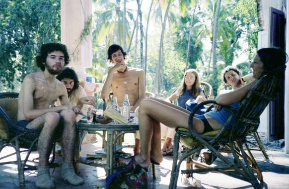 https://www.flickr.com/photos/rorymaclean/492908429/in/dateposted/

Hippies Goa ferien