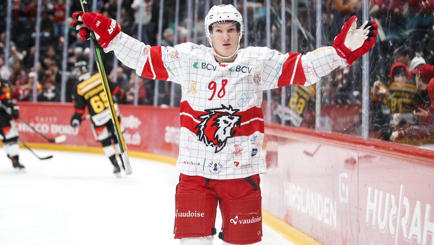 La joie de l&#039;attaquant lausannois Benjamin Baumgartner apres son but, lors du match du championnat suisse de hockey sur glace de National League entre le Lausanne HC, LHC, et le SC Bern ce samedi ...