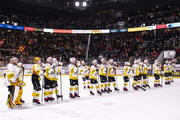 HC Ajoie, HCA, Spieler reagieren nach der Niederlage (3-6) nach dem Spiel der Eishockey National League zwischen EHC Biel-Bienne, EHCB, und HC Ajoie, HCA, vom Dienstag, 27. Januar 2026 in der Tissot A ...