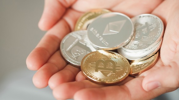 Kryptowährungen Bitcoin und Ether (Symbolbild).