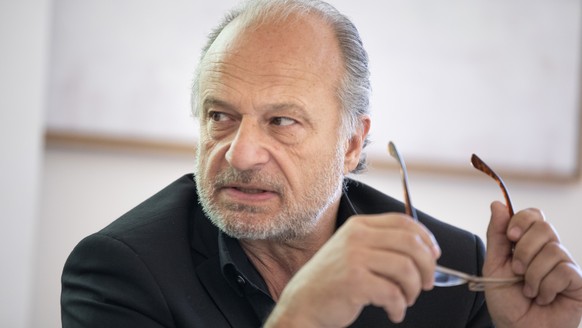 Stadtrat Filippo Leutenegger, Vorsteher Tiefbau- und Entsorgungsdepartement, spricht an einer Medienkonferenz ueber die Abstimmungsvorlage und den Architekturwettbewerb des Koch-Areal, am Donnerstag,  ...
