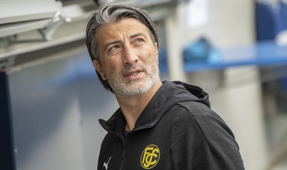 Der Trainer von Schaffhausen, Murat Yakin beim Testspiel zwischen dem FC Luzern und dem FC Schaffhausen vom Samstag, 6. Juni 2020 in Luzern. (KEYSTONE/Urs Flueeler)